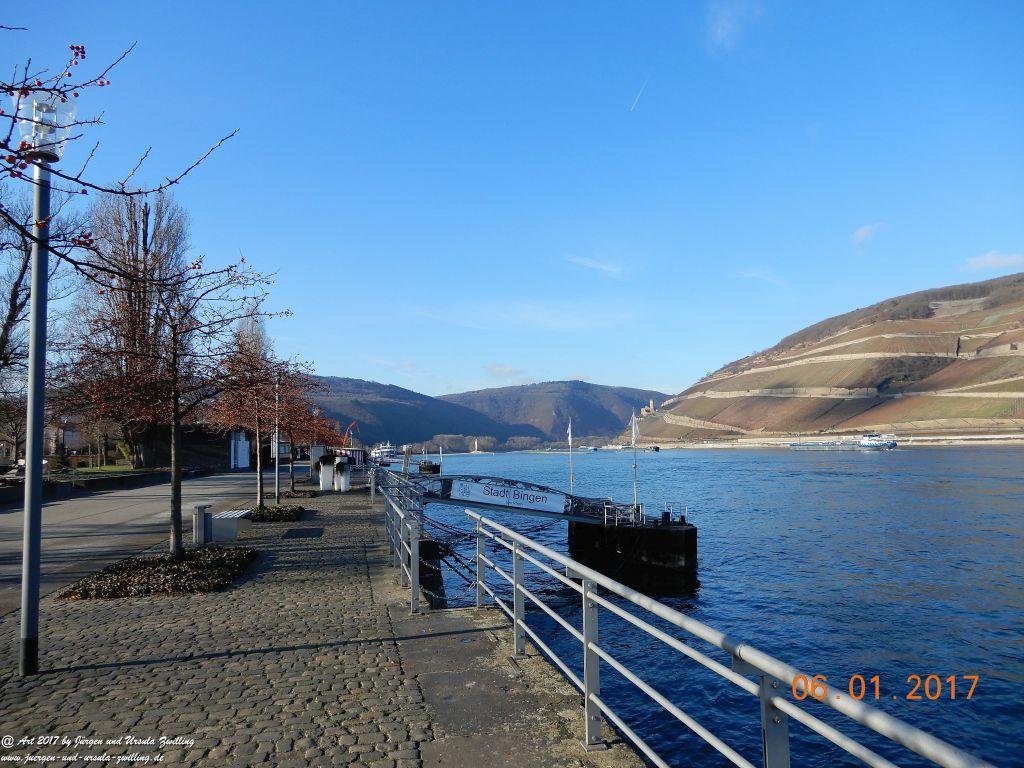 Philosophische Bildwanderung Niedrigwasser am Rhein - Bingen - Mäuseturn