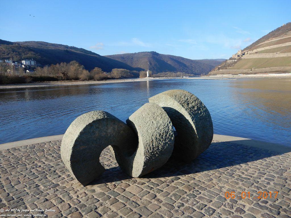 Philosophische Bildwanderung Niedrigwasser am Rhein - Bingen - Mäuseturn