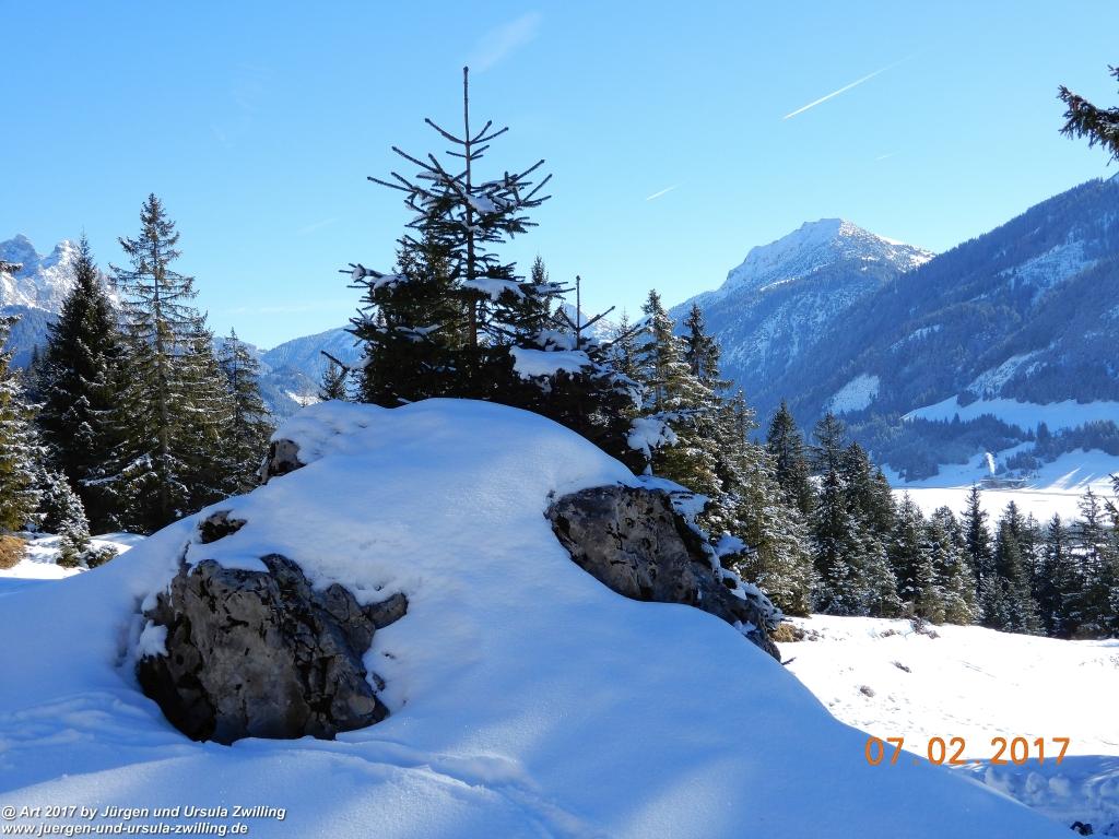 Philosophische Bildwanderung Von-Tannheim-ueber-das-Lohmoos-nach-Zöblen - Tannheim - Tannheimer Tal Österreich
