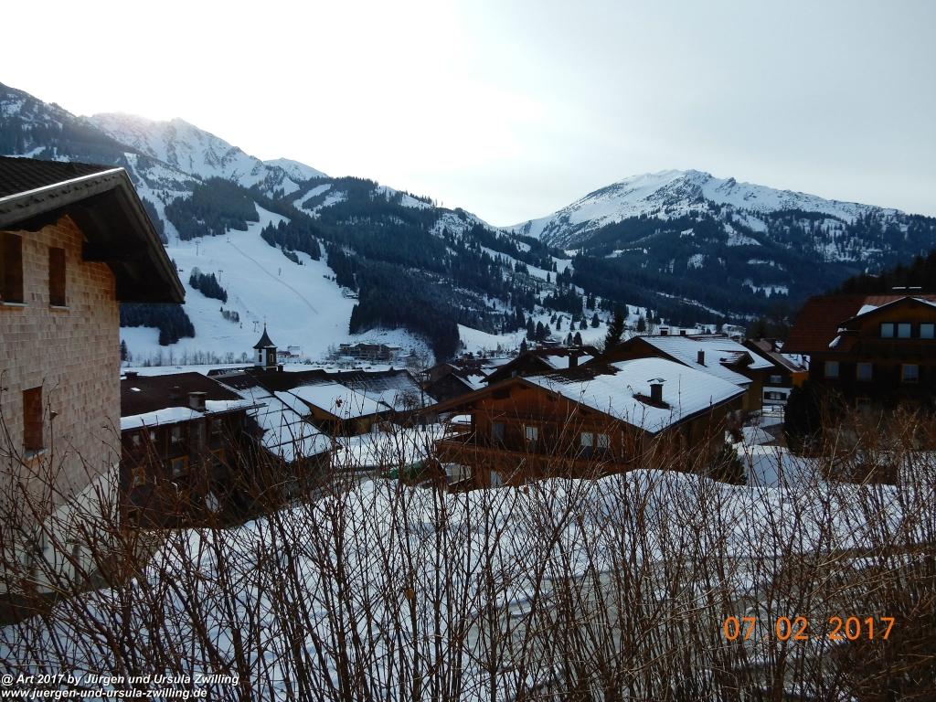 Philosophische Bildwanderung Von-Tannheim-ueber-das-Lohmoos-nach-Zöblen - Tannheim - Tannheimer Tal Österreich