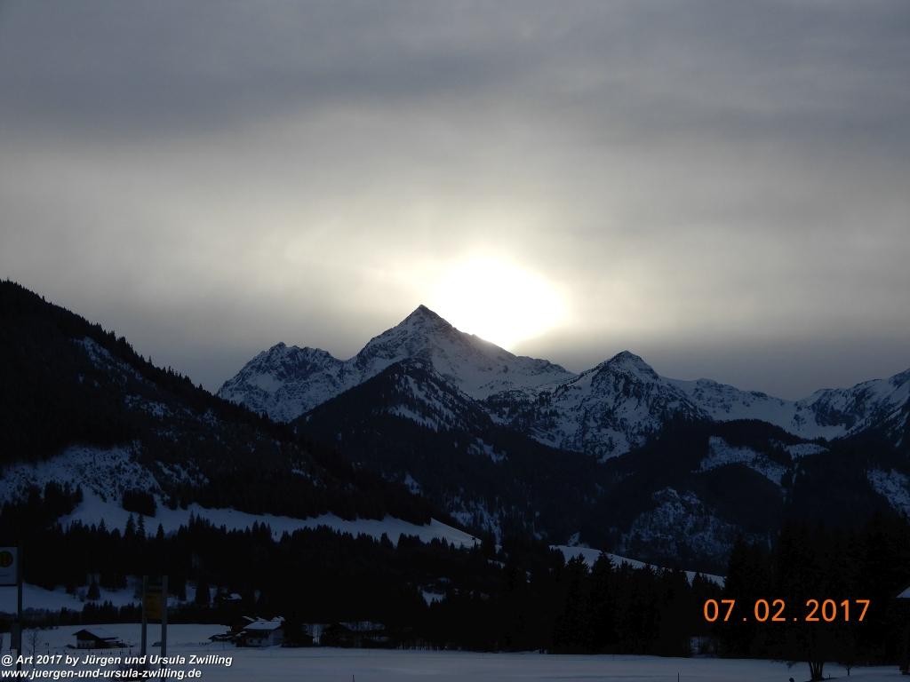 Philosophische Bildwanderung Von-Tannheim-ueber-das-Lohmoos-nach-Zöblen - Tannheim - Tannheimer Tal Österreich