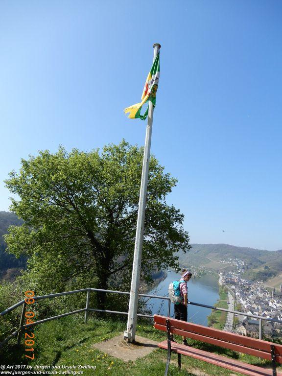 Philosophische Bildwanderung Hatzenporter Laysteig - Wiesen, Wein und weite Blicke - Mosel - Hunsrück